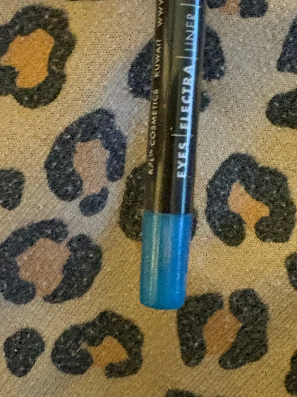 K7L eyeliner blue